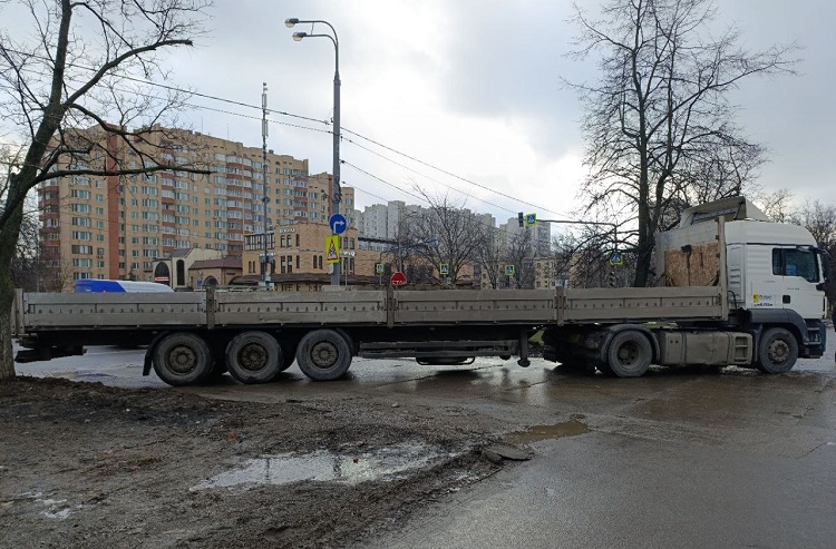 Шаланда для грузоперевозки 20 тонн и больше